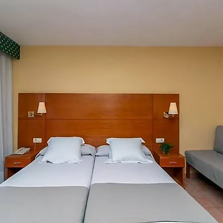 Aparto Galetamar 3*